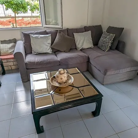 Apartamento Peaceful And Quiet House Akhirones